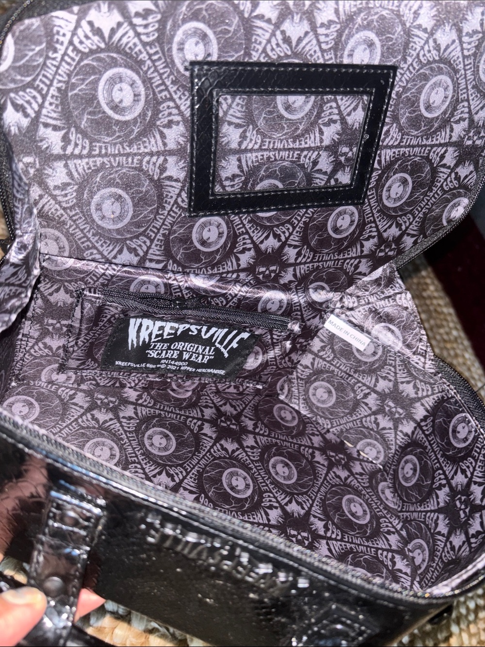 Unique Creepsville Casket Shoulder Bag Faux Snake Goth Rabbit Attached NWOT - Picture 9 of 10